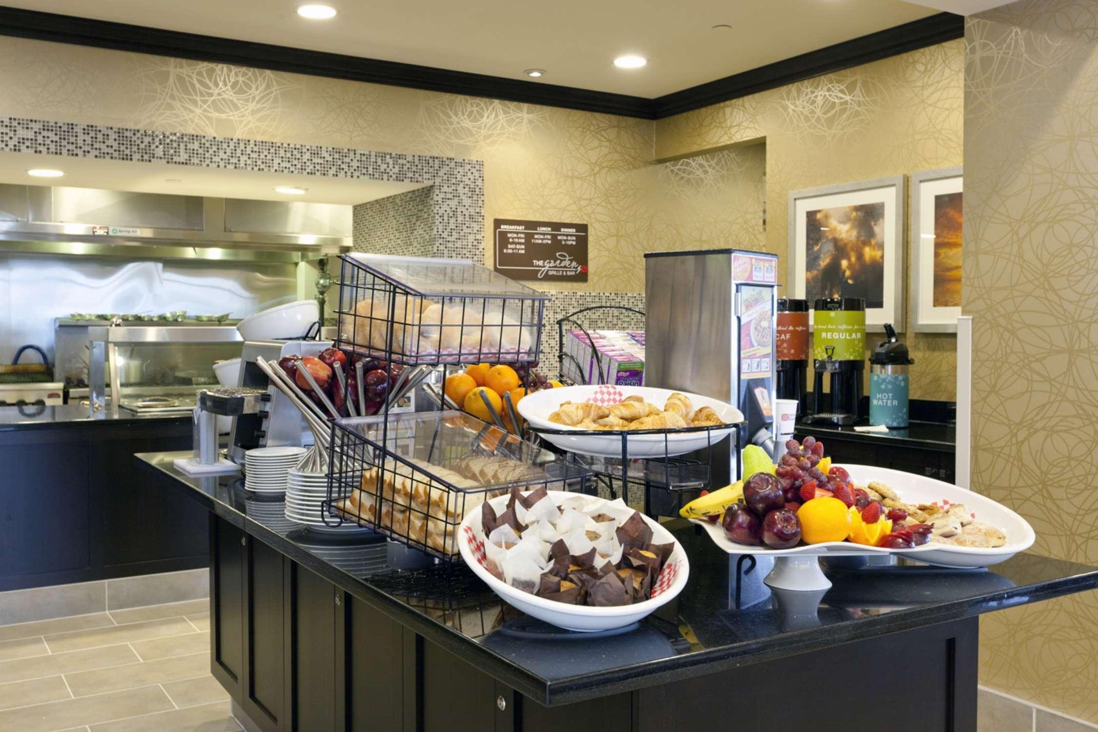 Hilton Garden Inn Toronto/Brampton Restaurant foto